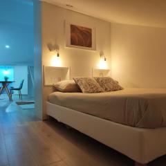 Wood Essence Apartment - Cozy Balcony