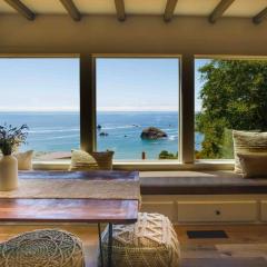 Infinity ocean view, while soaking in the hot tub!