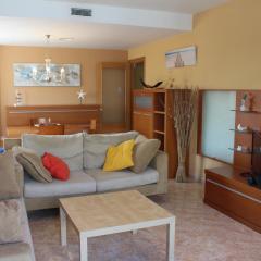 Apartamento con Parking a 200m del mar