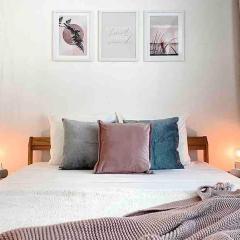 Central & Beach(1.8km) Apartment