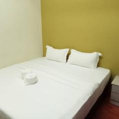 Aeropod Hostel Economy Deluxe King Room