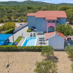 Lovely Home In Dubrava Kod Tisna With Outdoor Swimming Pool