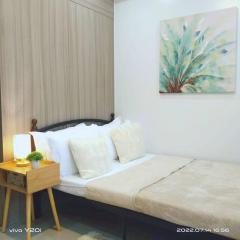 2-BR minimalist with Balcony in Shore 2 Residences