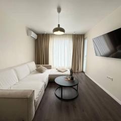 New luxury furnished apartment - beach, Varna center & fast Wi-FI