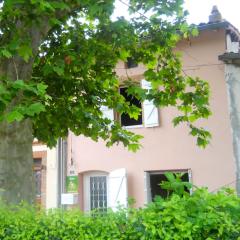 Maison de 2 chambres avec jardin clos et wifi a Aignes