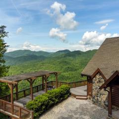 A Celestial Chalet Pets, Hot Tub & Mountain View