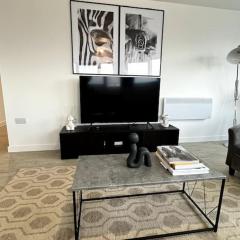 Luxurious City View Apartment in Salford