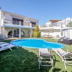 TRES PALMERAS moderne Villa, Pool 5 Minuten zum Strand, Klima, schnelles Wifi