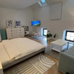 Franco Apartments