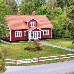 Stunning Home In lmeboda With Sauna, Wifi And 5 Bedrooms