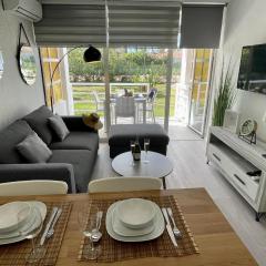 Pretty pool view holiday home