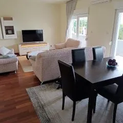 Spacious and Peaceful Apartment Rosemary