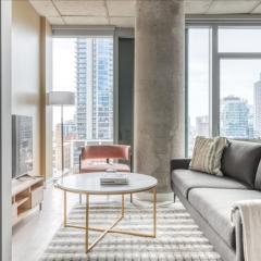 River North 1br w gym pool roof nr Riverwalk CHI-821