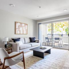 Mountain View 2BR w Gym Spa Parking nr Dining SFO-380