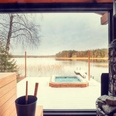 Beautifully renovated lakeside red cottage