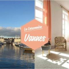 Vue imprenable sur le port, charmant et clair!