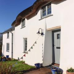 Cobb Cottage - HiddenDevon