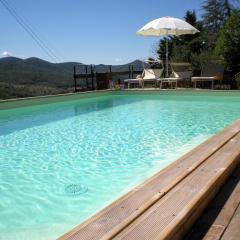 Farmhouse in Cortona wit garden and pool