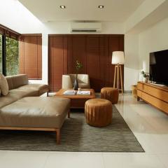 Joyful Modern Home with Foods and MRT Rama 9 Nearby