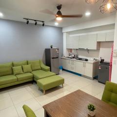 Nice & Comfy Studio in Greenfield Regency