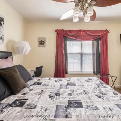 Contemporary Paradise w/ Private Bathroom