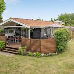 Holiday Home Gisl - 400m from the sea in Funen by Interhome