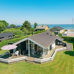 Holiday Home Maybritt - 100m from the sea in Funen by Interhome