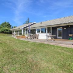 Holiday Home Lili - 400m from the sea in Djursland and Mols by Interhome