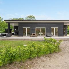 Holiday Home Huni - 100m from the sea in Djursland and Mols by Interhome