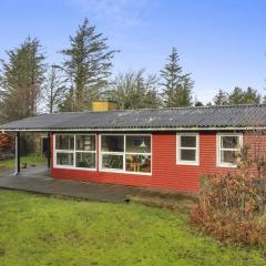 Holiday Home Leif - 550m from the sea in NW Jutland by Interhome