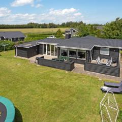 Holiday Home Edel - 650m from the sea in NE Jutland by Interhome