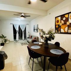 Franks House "Shared House" with Pool