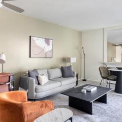 Pasadena 1BR w Gym Pool nr Colorado Ave LAX-862