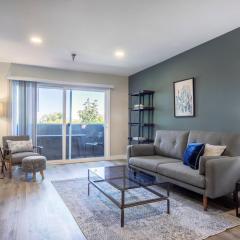 Beverly Grove 1BR w Gym nr Melrose LAX-128