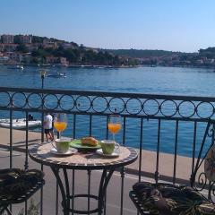 Apartment Milka with sea view and boat place