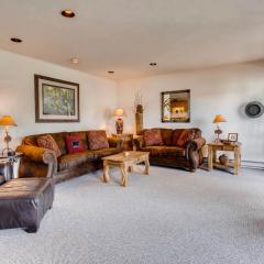 3 Br Unit With Fireplace & Mountain Views Condo