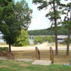 Mountain Harbor Queen Guest Room on Lake Ouachita