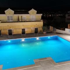 Family friendly apartments with a swimming pool Okrug Gornji, Ciovo - 8626