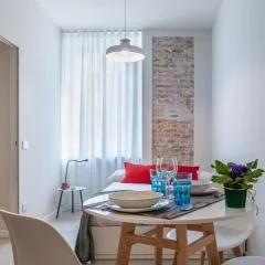 VickyLù - City Center - by Host4U