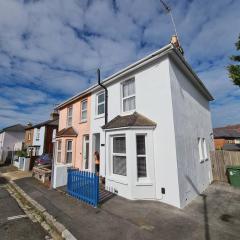 Cooper Cottage - 3 bedroom seaside house