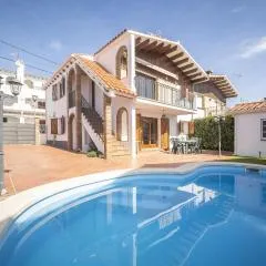 R145 Holiday house close to the beach in Roda de Bara