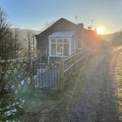 Joyces Cottage, 2 Brown Hill