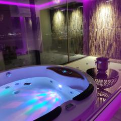 Premium Sky Jacuzzi Apartment