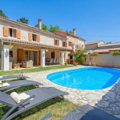 Stunning Home In Zminj With 4 Bedrooms, Wifi And Outdoor Swimming Pool
