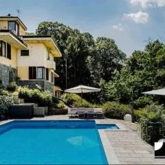 Villa Olivia con piscina e sauna a pochi minuti da Arona