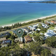 Husky Big Beach - Belle Escapes Jervis Bay