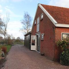 Welcoming holiday home in Donkerbroek with parking