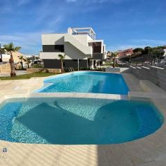 Beautiful new south facing bungalow with large terrace