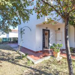 Awesome Home In Roseto Capo Spulico With 2 Bedrooms