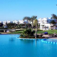 Des appartements très chics vue plage et piscine